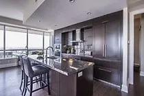 Hotel Maryam Suites Hullmark Centre Toronto